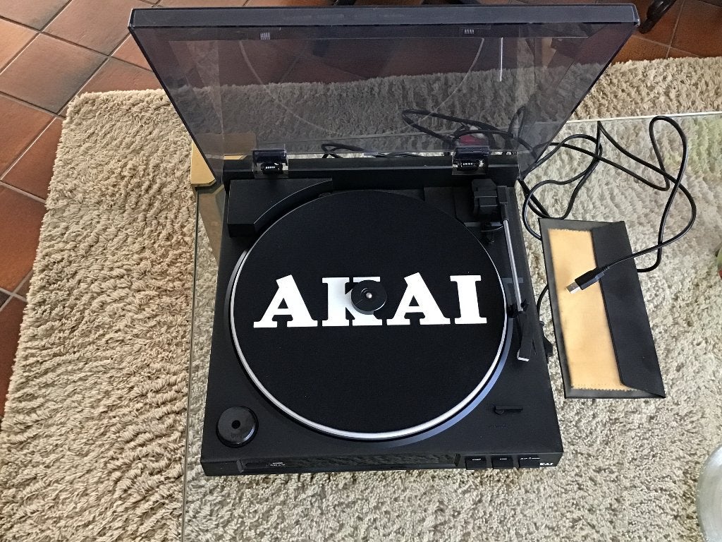 Akai ATT 010 met usb, Audio, Tv en Foto, Platenspelers, Ophalen, Zo goed als nieuw, USB-aansluiting, Platenspeler