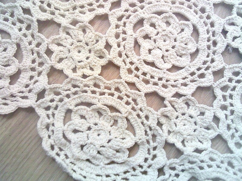 Cottage style gehaakte sprei /grand foulard 225x175cm, Antiek en Kunst, Ophalen of Verzenden