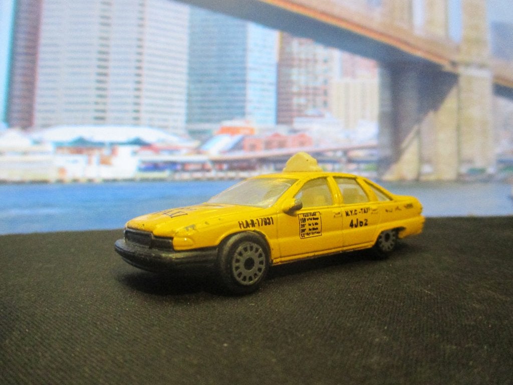1:70 1996 Chevrolet Caprice New York Yellow Cab Taxi Edocar, Ophalen of Verzenden, Gebruikt, Auto
