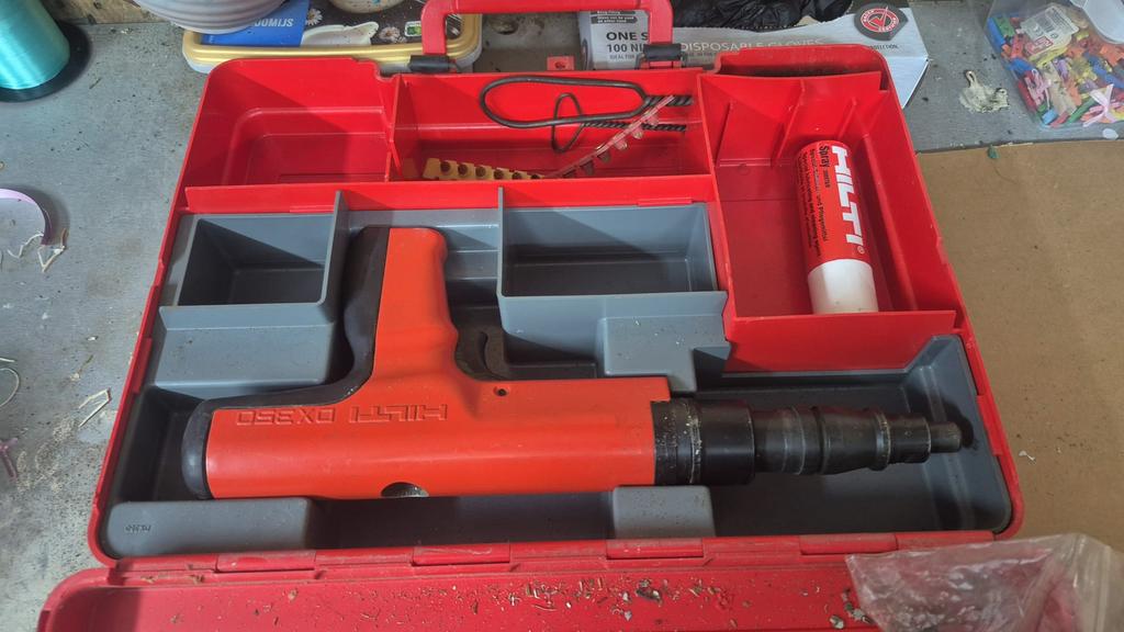 Hilti dx350 handgereedschap, Doe-het-zelf en Verbouw, Ophalen of Verzenden, Zo goed als nieuw