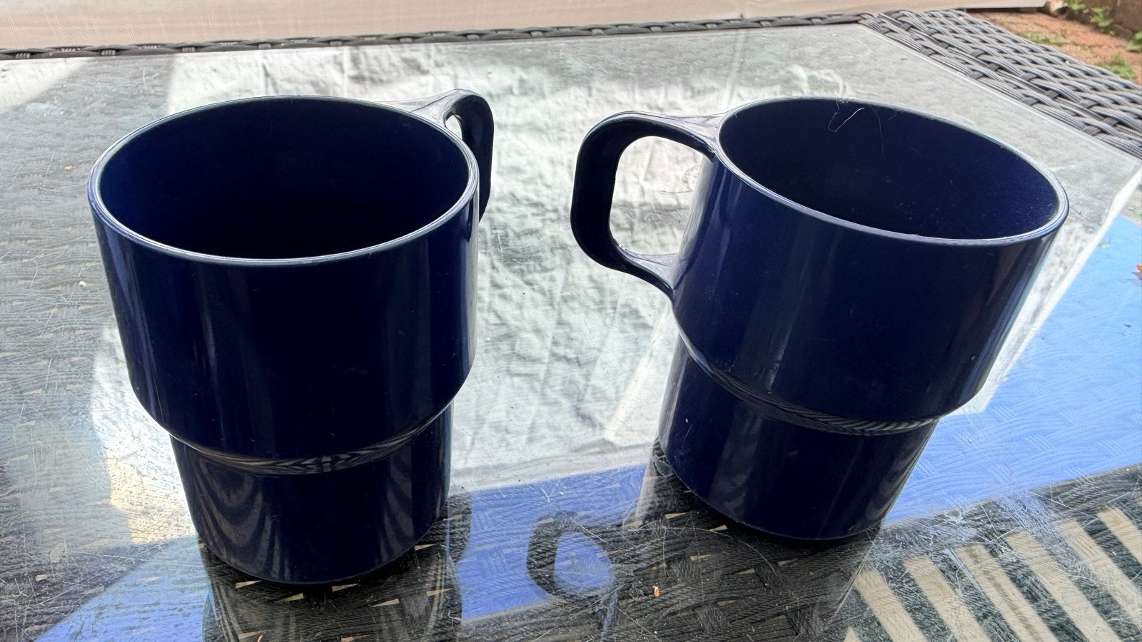Coppia stapelbare mokken - 2 stuks, donkerblauw, Huis en Inrichting, Keuken | Keukenbenodigdheden, Gebruikt, Overige typen, Overige merken