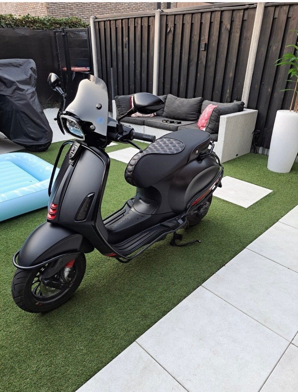Vespa Sprint 2022 Mat Zwart - Zo goed als nieuw, Ophalen, Zo goed als nieuw