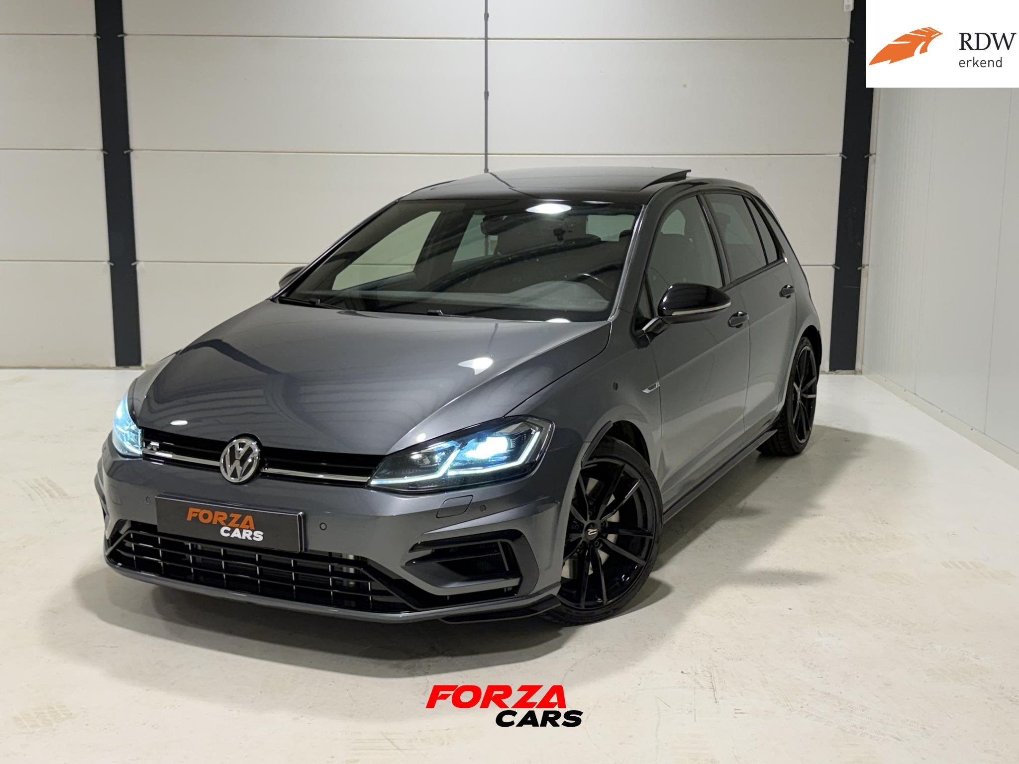 Volkswagen Golf 2.0 TSI 4Motion R | PANO | 380PK | Keyless, Automaat, Gebruikt, 4 cilinders, 1984 cc