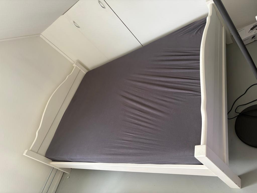 Tweepersoonsbed 140x200 cm met IKEA Morgedal matras, Huis en Inrichting, Slaapkamer | Bedden, Zo goed als nieuw, Tweepersoons
