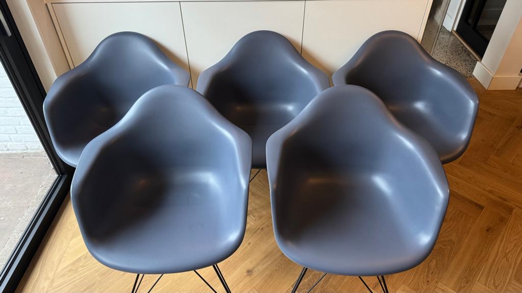 DAR look-a-like eetkamerstoelen - Grijs/Antraciet, Ophalen, Kunststof, Gebruikt, Grijs