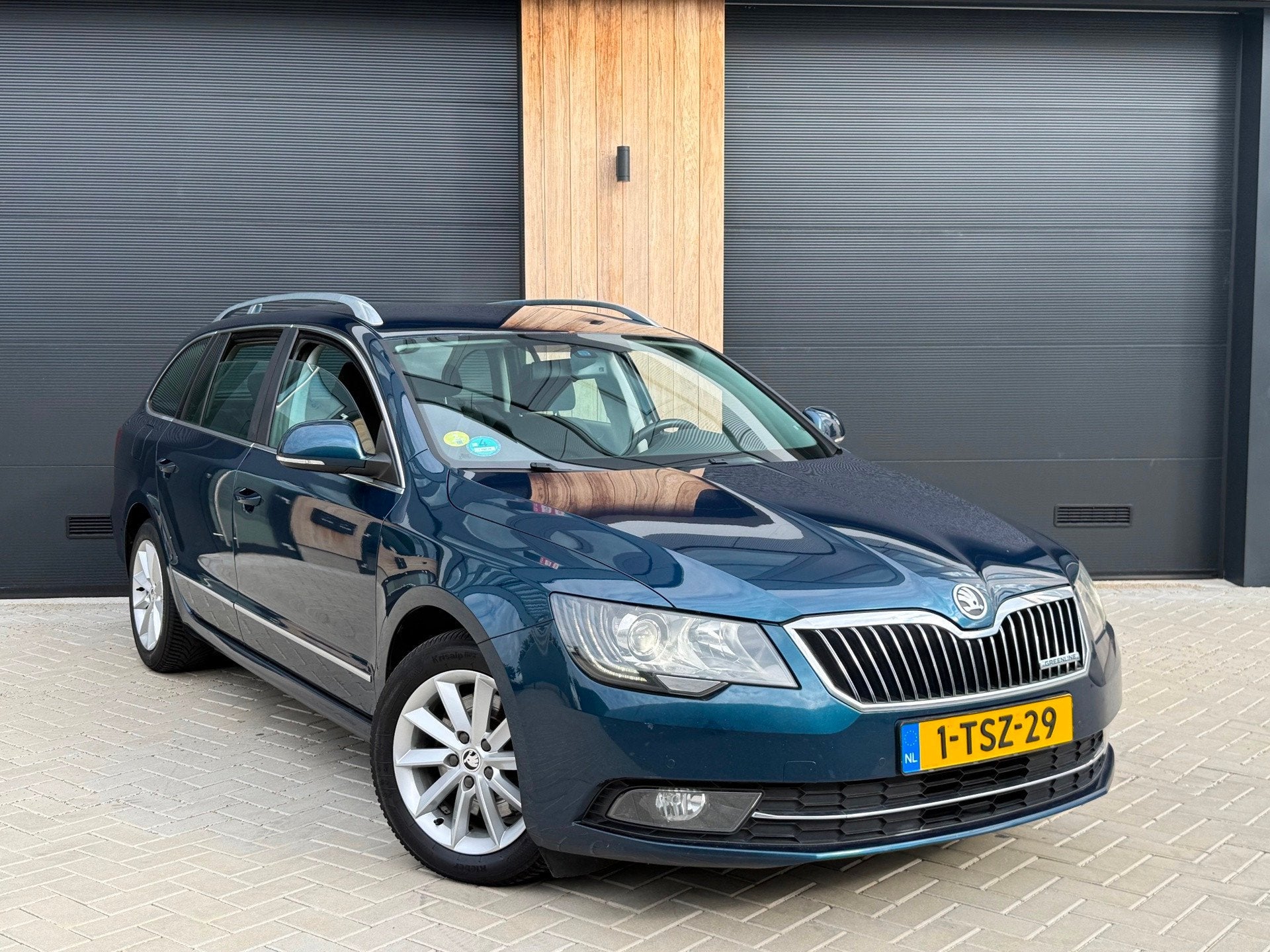 Skoda Superb Combi 1.6 TDI Business (bj 2014) XENON|NAVI|CLI, Auto's, Voorwielaandrijving, Stof, Gebruikt, 4 cilinders
