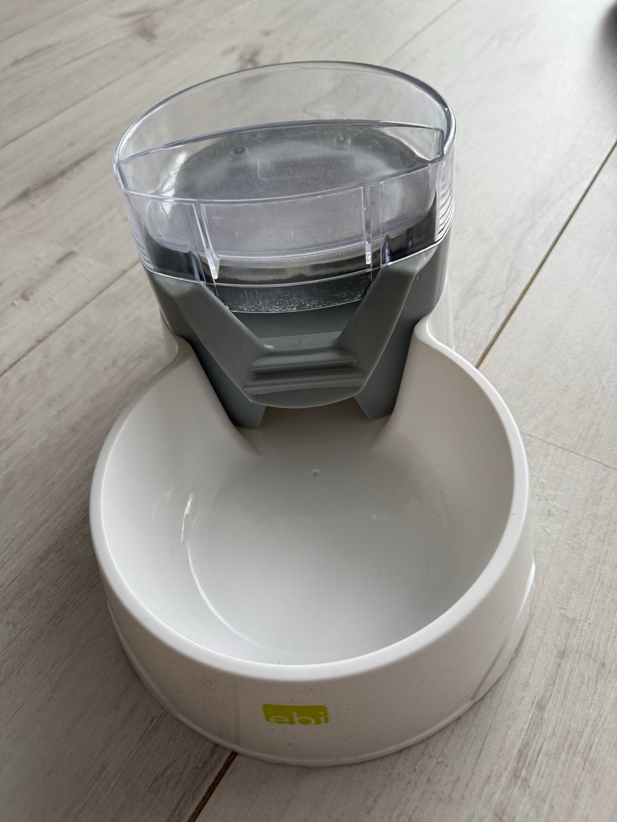 Ebi katten drinkbak elektrische drinkbak, Ophalen, Zo goed als nieuw