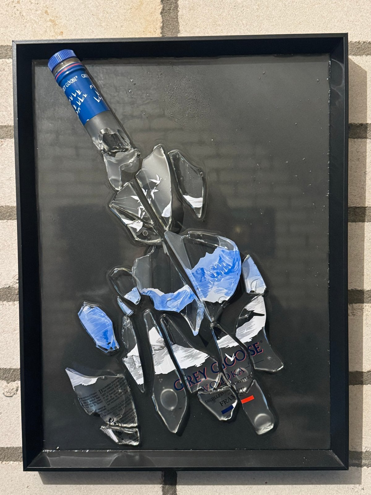 Uniek kunstwerk van gebroken Grey Goose fles (30x40), Ophalen, Glas, 50 - 100 cm, Handgemaakt