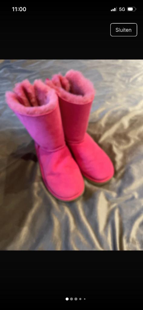 UGG strik 35 valt 38 kindermaat, UGG, Lage of Enkellaarzen, Ophalen of Verzenden, Zo goed als nieuw