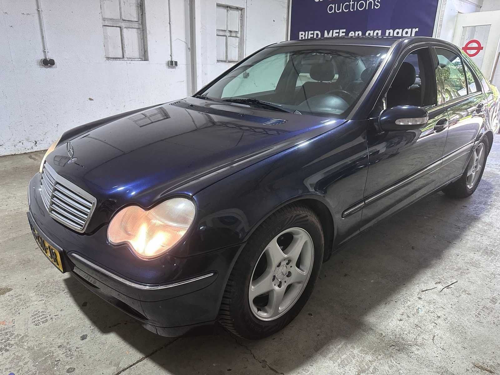 Mercedes-Benz - C-klasse - 240 V6 Elegance AUTOMAAT- 16-GN-J, Auto's, Mercedes-Benz, Automaat, Achterwielaandrijving, Gebruikt