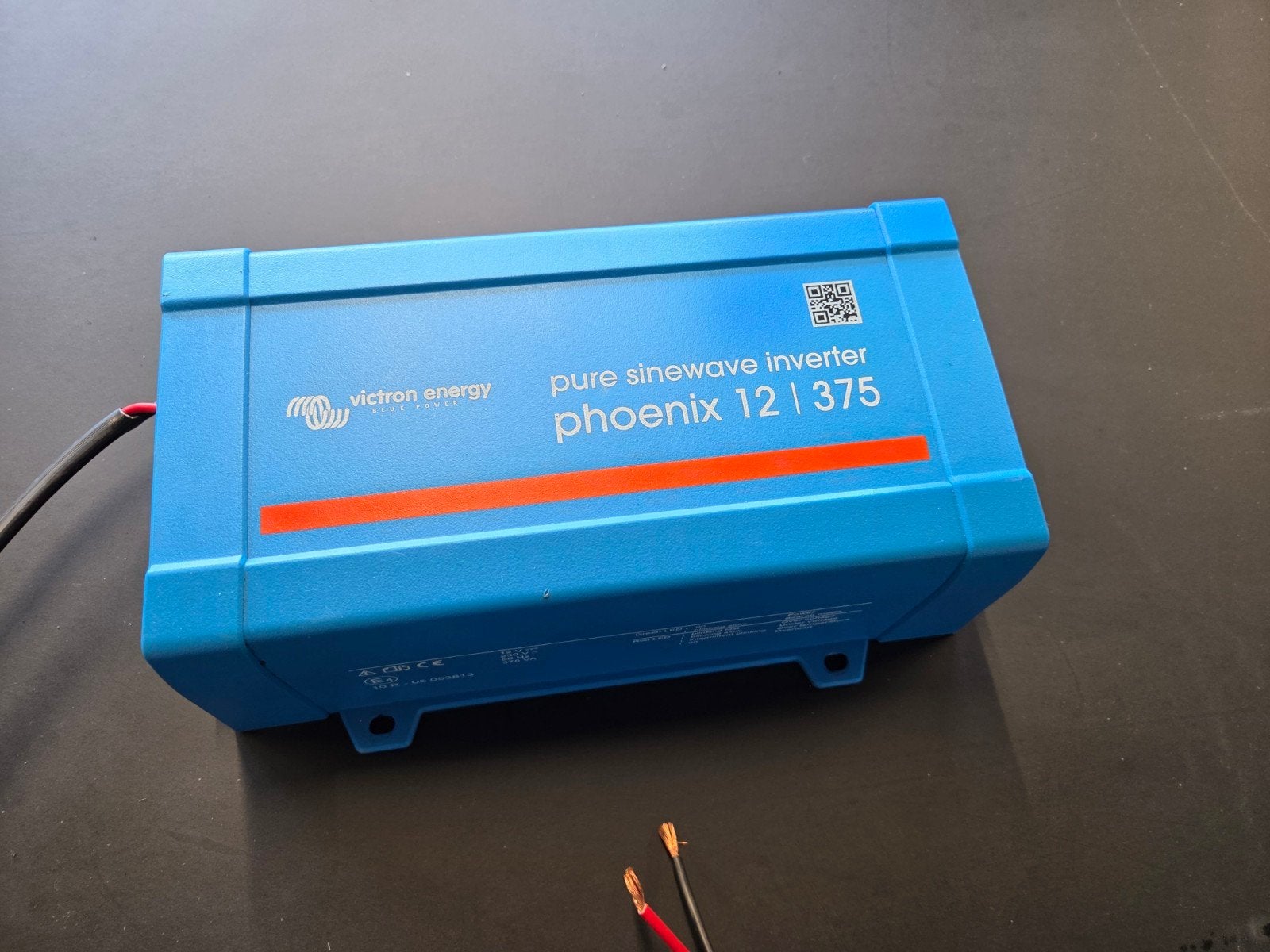 Victron 12Volt 375 watt omvormer Zuivere sinus, Ophalen