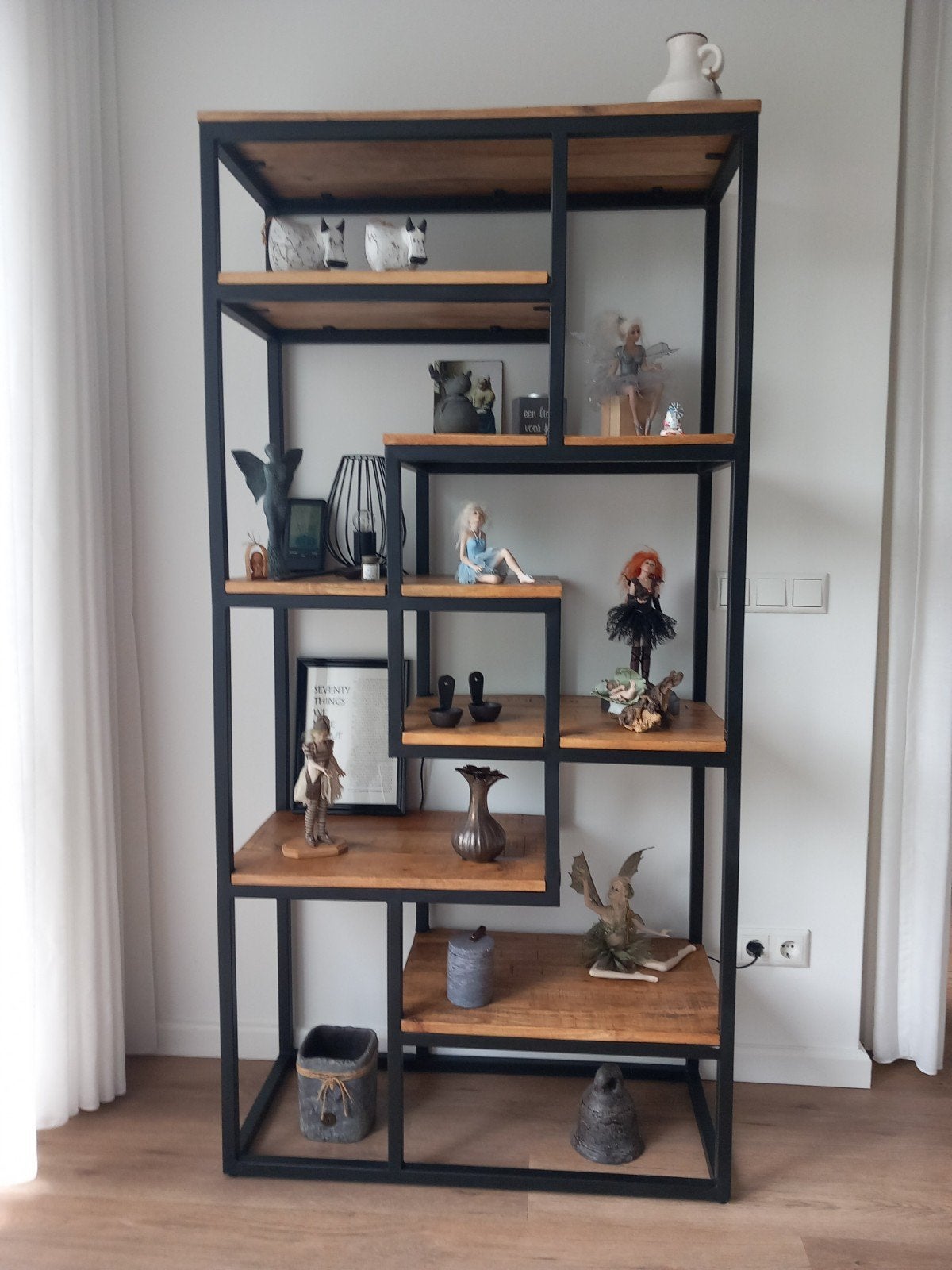 Degelijke vakkenkast te koop., Ophalen, Met plank(en), 50 tot 100 cm, Zo goed als nieuw