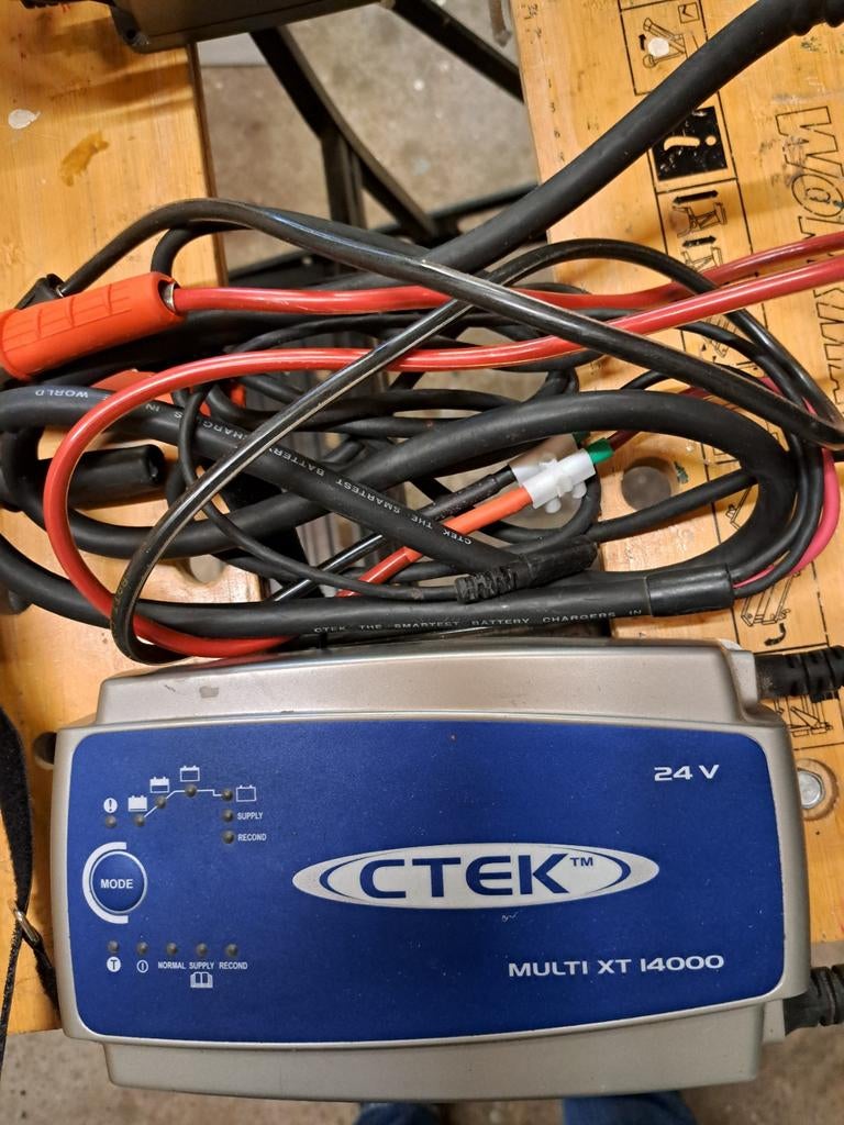 Ctek multi xs 14000, Ophalen of Verzenden, Zo goed als nieuw, Motor en Techniek