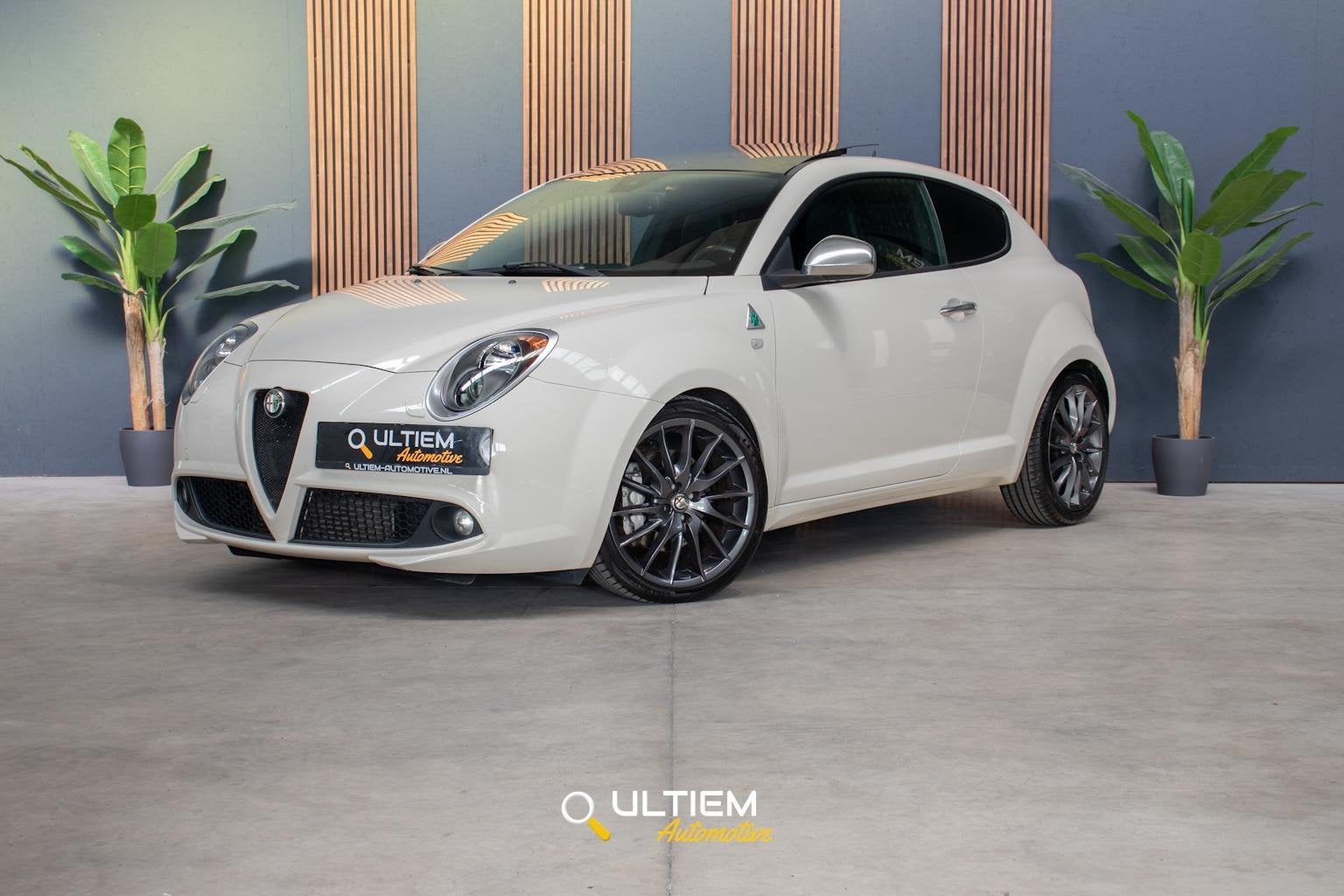 Alfa Romeo MiTo 1.4 T Quadrifoglio Verde | Pano Carplay, Auto's, Voorwielaandrijving, Gebruikt, 4 cilinders, Leder