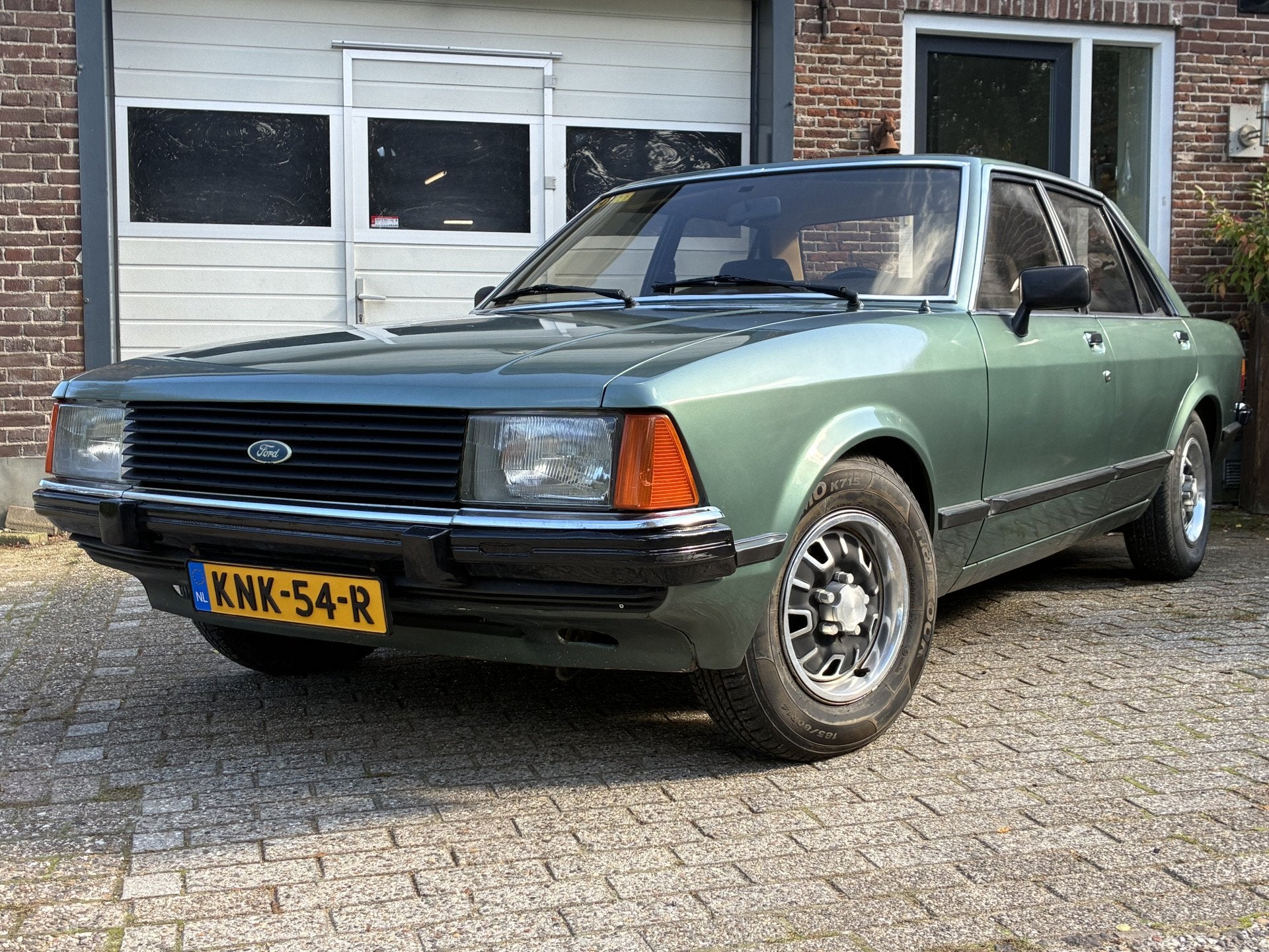 Ford Granada 2.3 GL '81 Airco Harde Auto! (bj 1981), Stof, Overige carrosserieën, Handgeschakeld, Centrale vergrendeling