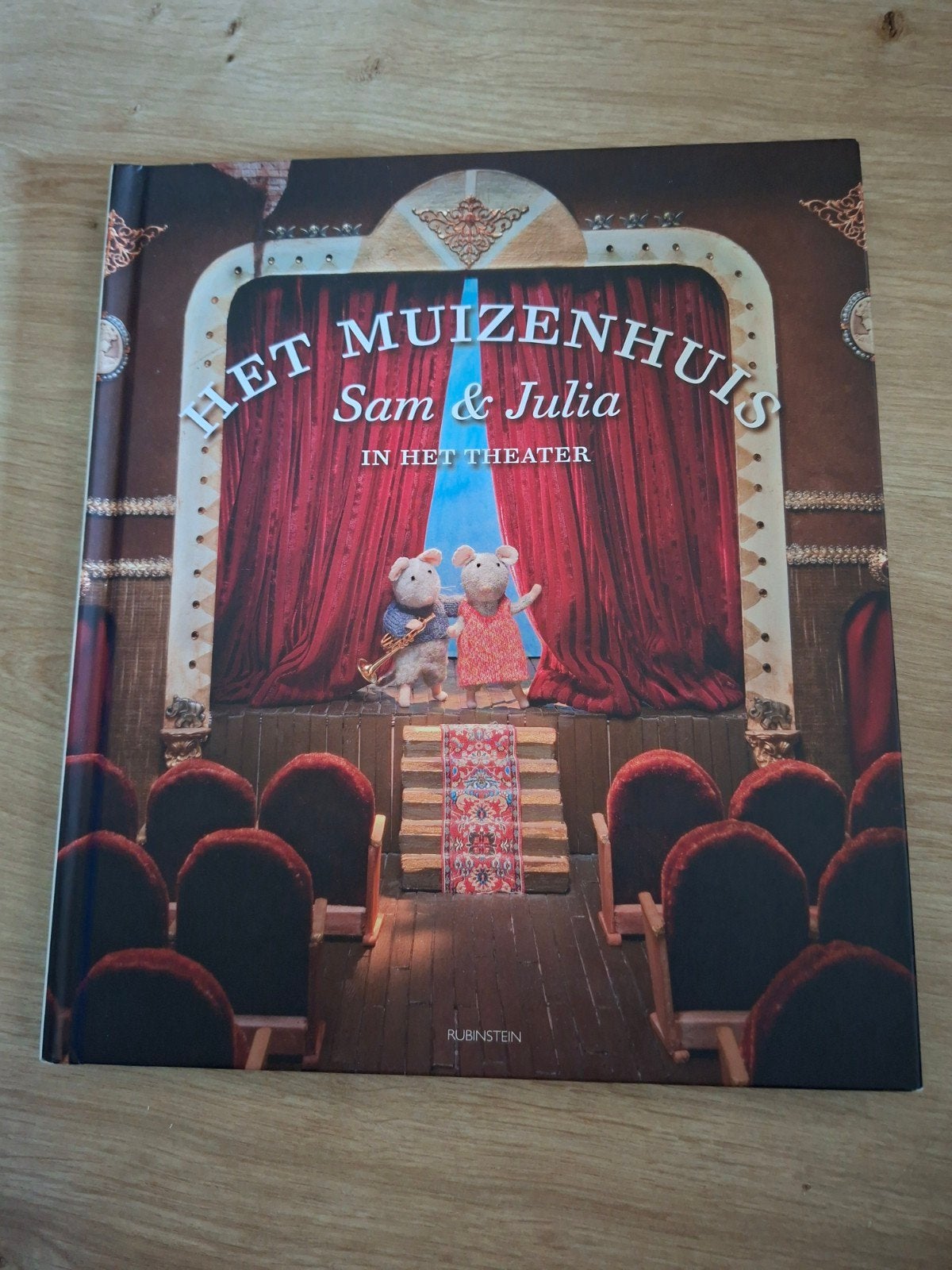 Het Muizenhuis Sam & Julia in het Theater - Karina Schaapman, 3 tot 4 jaar, Ophalen of Verzenden, Uitklap-, Voel- of Ontdekboek