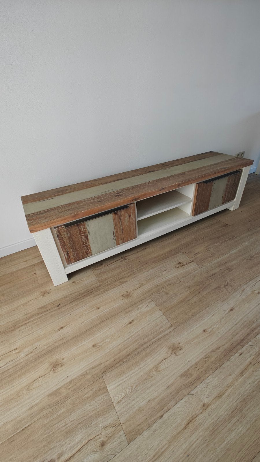 TV-meubel hout - Landelijke stijl, Ophalen, 150 tot 200 cm, Zo goed als nieuw, Minder dan 100 cm