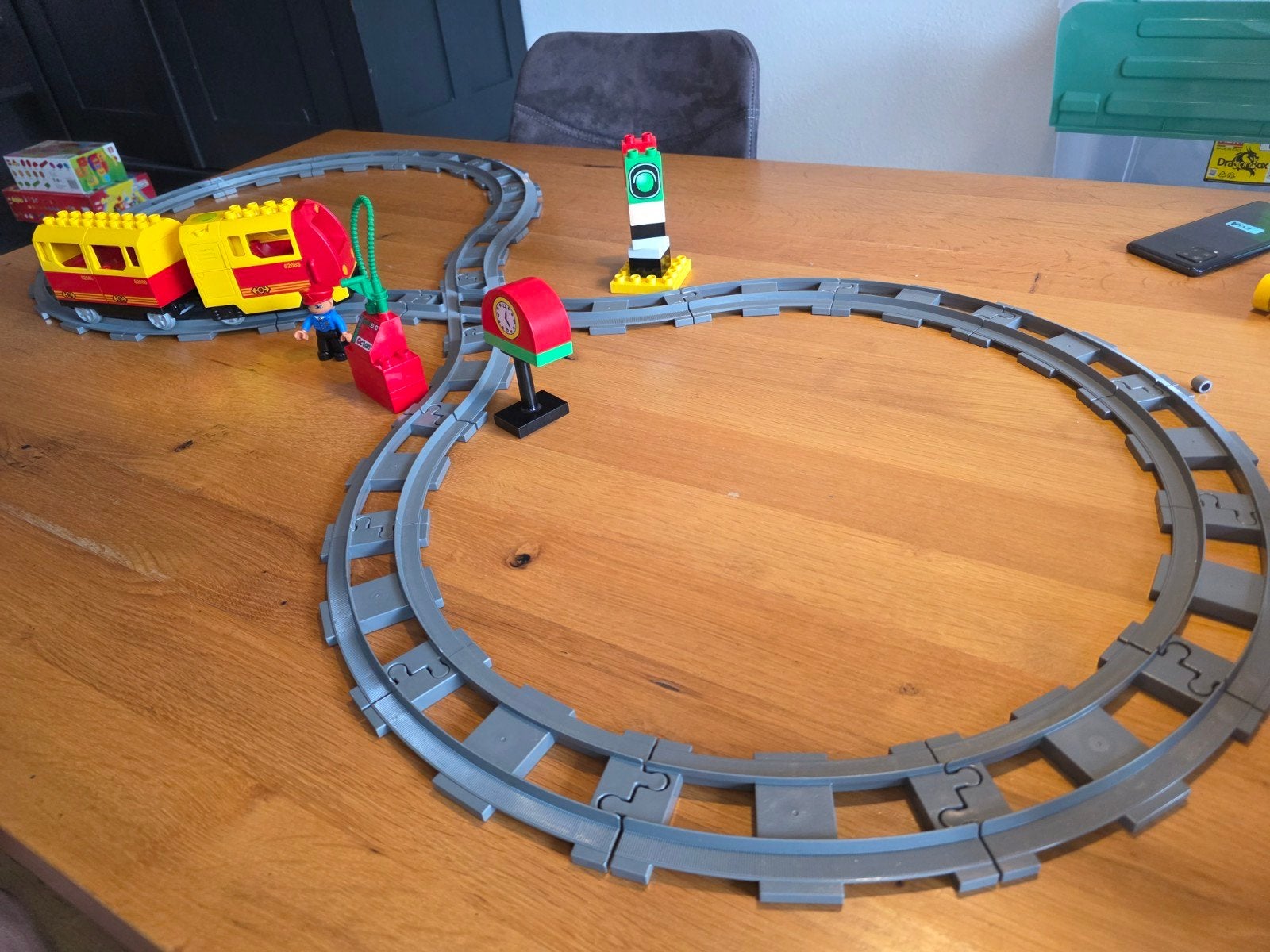 Duplo Grote treinrails met elektrische trein en accessoires, Kinderen en Baby's, Gebruikt, Overige thema's, Ophalen of Verzenden