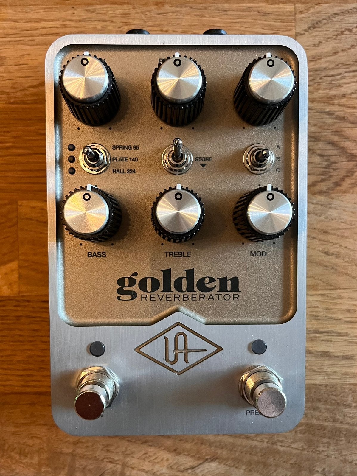 UAFX Golden Reverberator reverb pedaal, Muziek en Instrumenten, Effecten, Ophalen of Verzenden, Zo goed als nieuw, Reverb