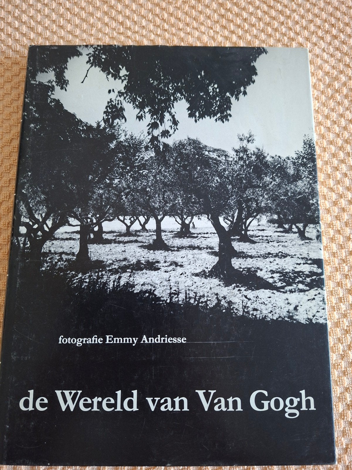 De Wereld van Van Gogh - Fotografie Emmy Andriesse, Boeken, Ophalen of Verzenden, Gelezen, Overige onderwerpen, Emmy Andriesse