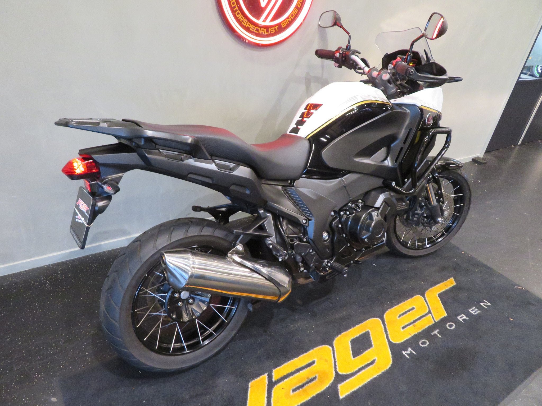 Honda VFR 1200 XD CROSSTOURER DCT PERFECT (bj 2015), Motoren, Toermotor, Gebruikt, Bedrijf