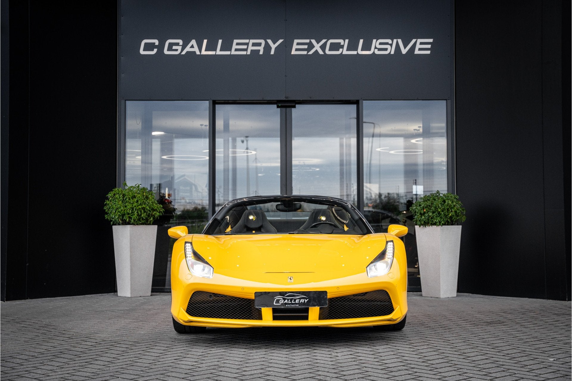 Ferrari 488 3.9 Spider HELE - Giallo Modena | Racing Seats |, Auto's, Ferrari, Automaat, Dealer onderhouden, Achterwielaandrijving