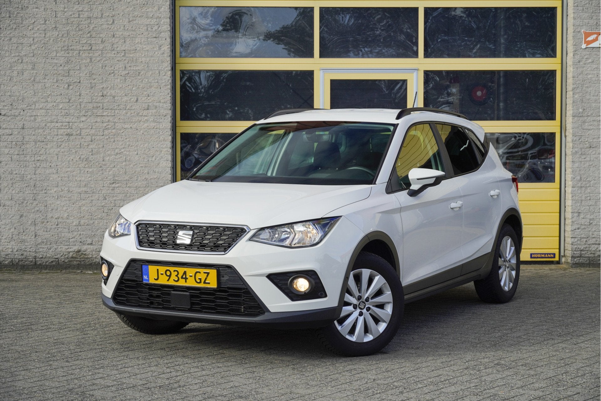 SEAT Arona 1.0 TSI Style Business Intense BJ2020 Lmv 16" | L, Auto's, Voorwielaandrijving, Dealer onderhouden, Stof, Gebruikt