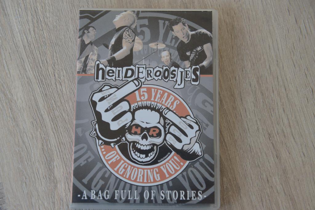 HEIDEROOSJES = A BAG FULL OF STORIES 15 YEARS, Alle leeftijden, Verzenden, Zo goed als nieuw