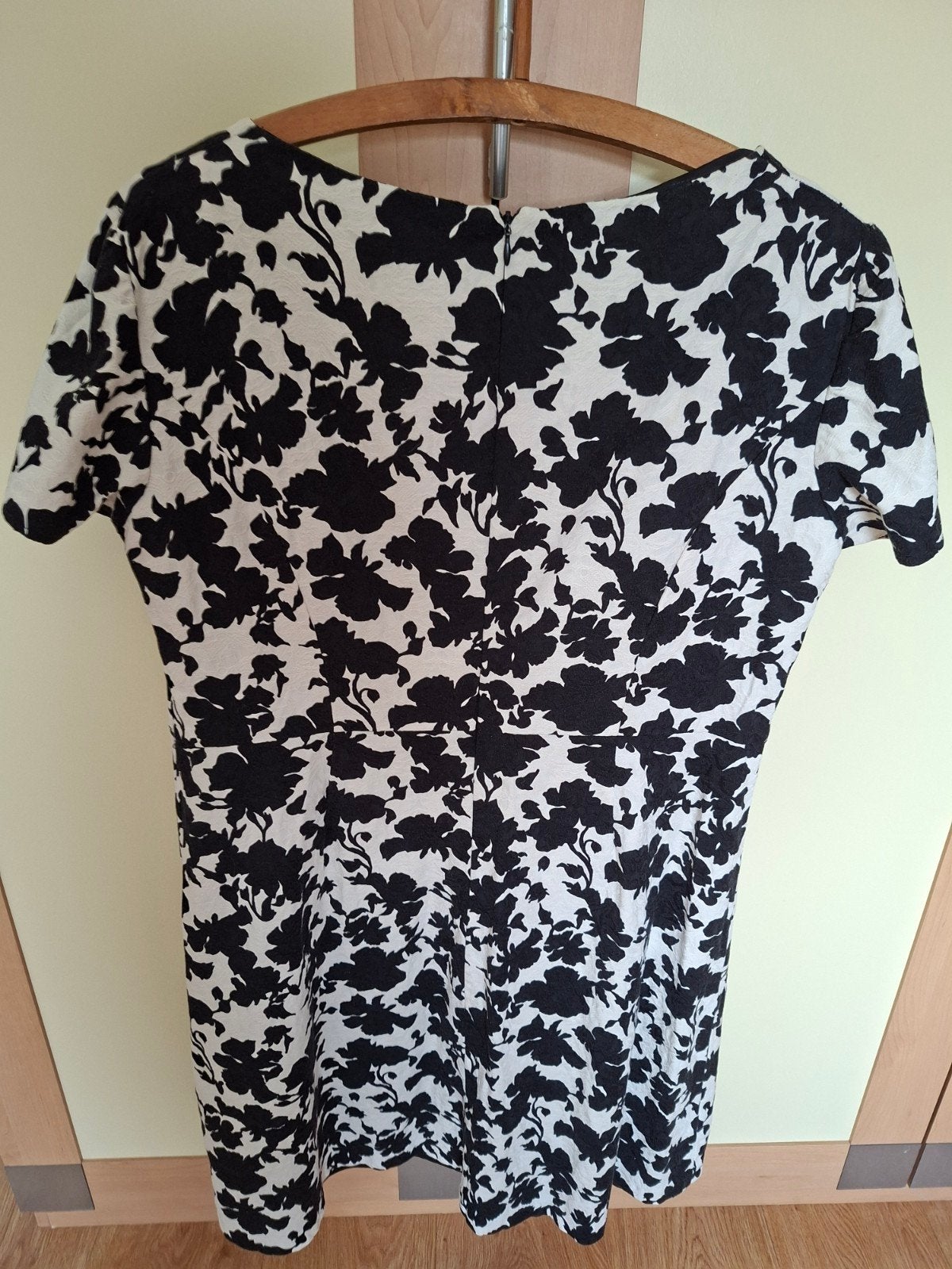 Taifun Zwart-wit Bloemenjurk Maat 42, Kleding | Dames, Meerkleurig, Maat 42/44 (L), Ophalen of Verzenden, Zo goed als nieuw