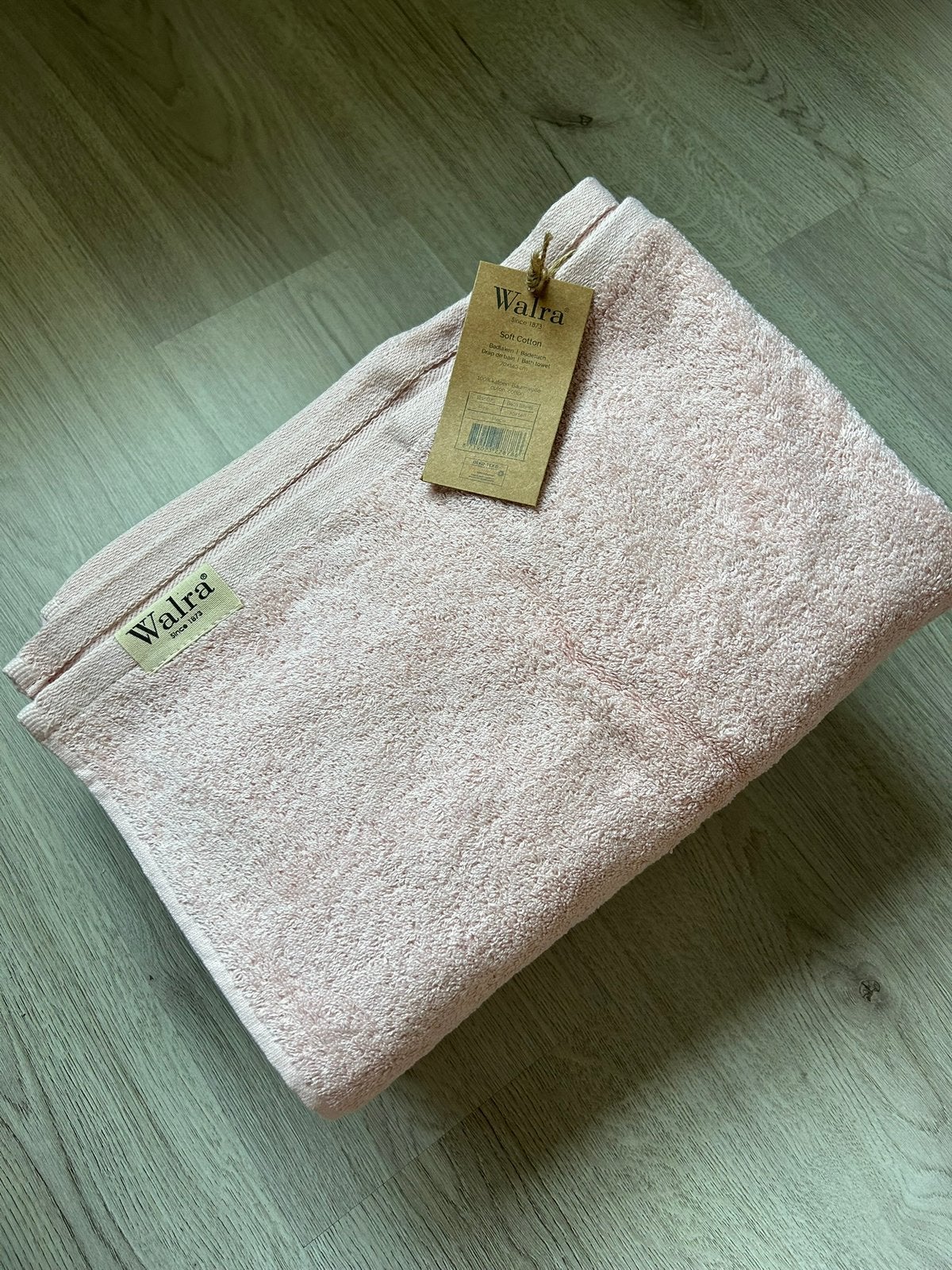 3x Walra handdoek / badlaken. Roze. 70x140, Ophalen of Verzenden, Zo goed als nieuw, Roze, Handdoek