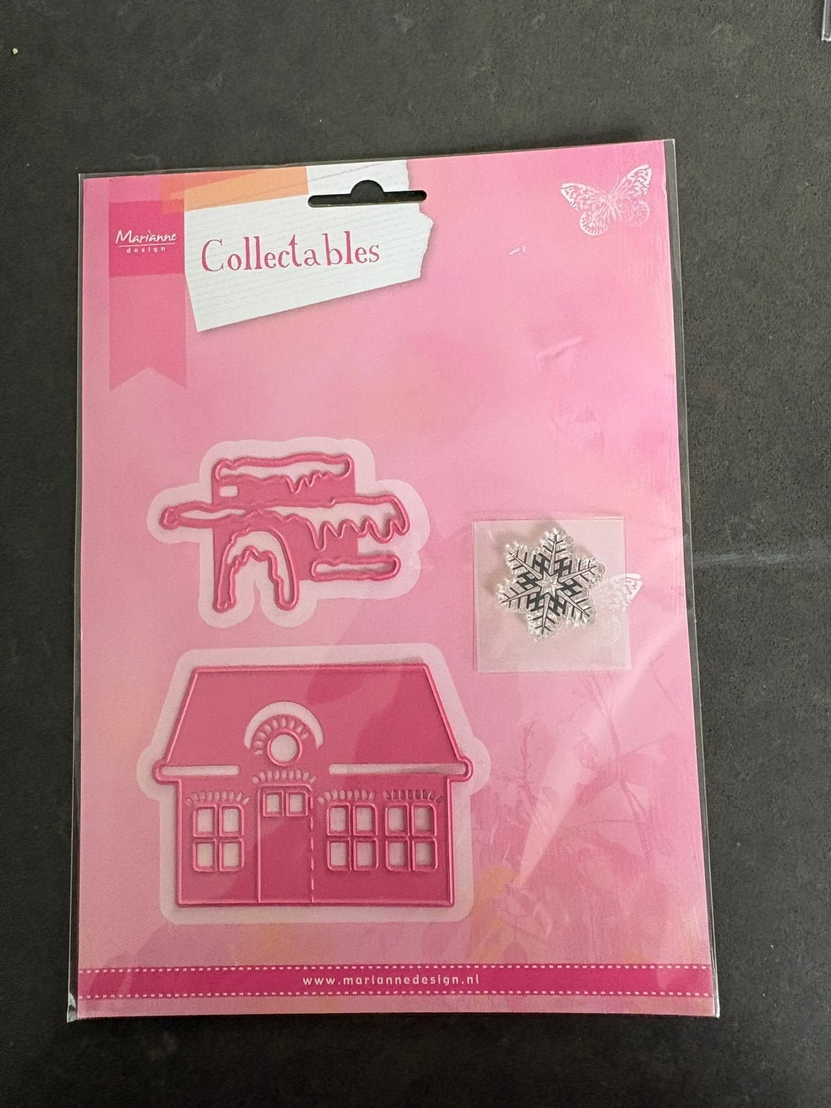 Marianne design snijmal winter huisje nieuw, Ophalen of Verzenden, Zo goed als nieuw, Overige thema's, Pons of Mal