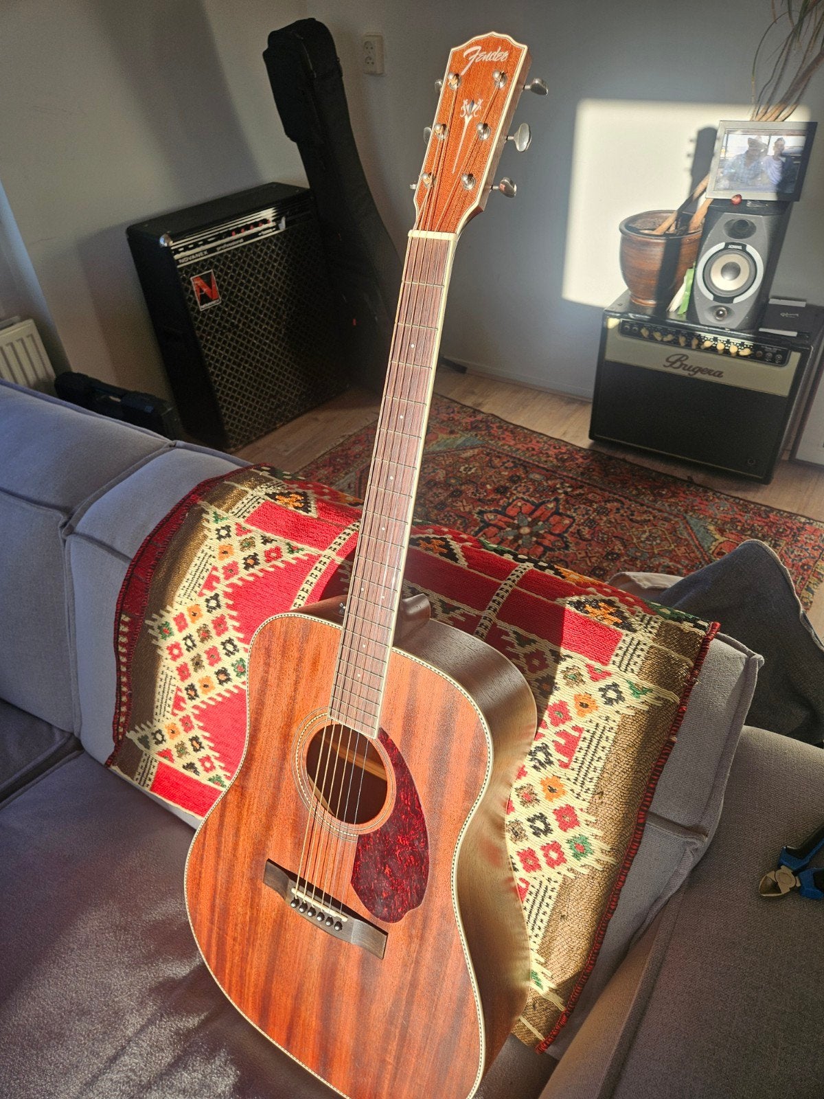 Fender dreadnought Paramount PM 1, Ophalen, Zo goed als nieuw, Western- of Steelstringgitaar, Met koffer