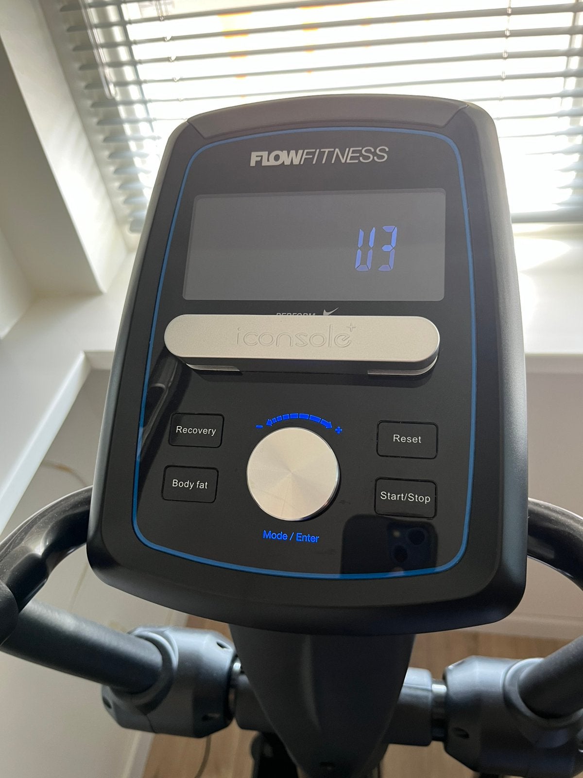 In nieuwstaat crosstrainer flow fitness perfome X2i, Ophalen