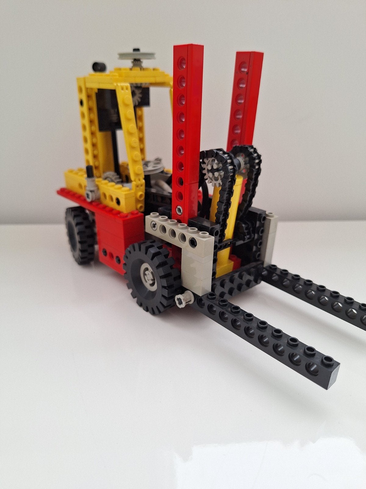 Lego Technic 8843 Vorkheftruck (1982) - Compleet met boekje, Gebruikt, Lego, Compleet, Ophalen of Verzenden