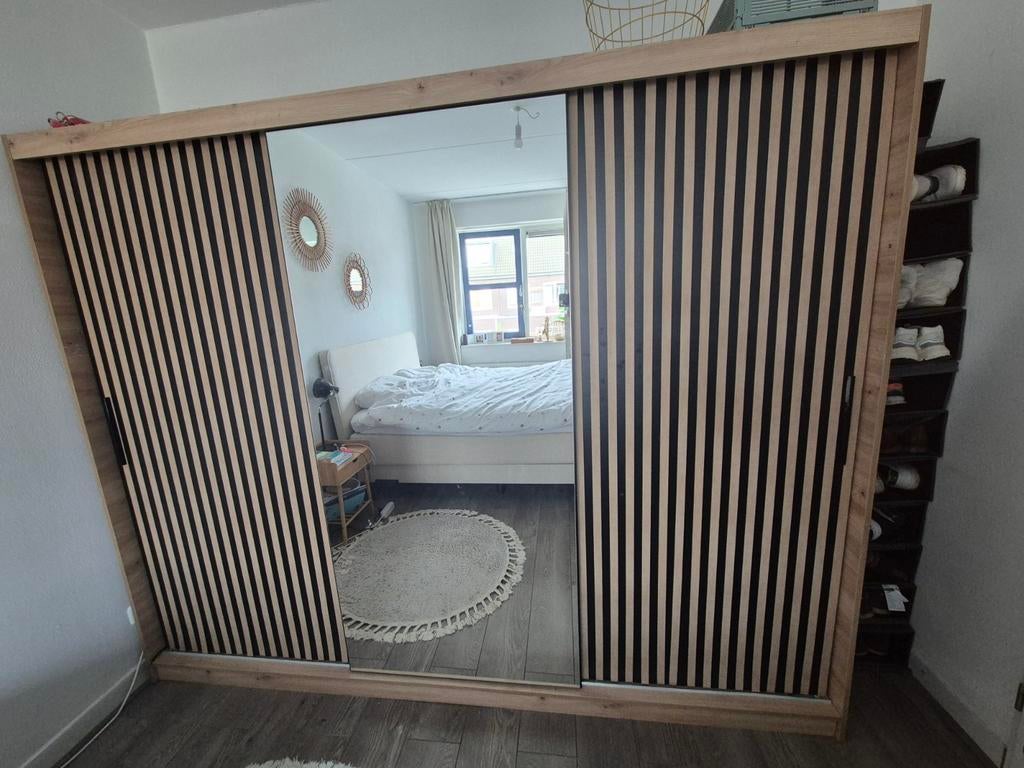 Kledingkast Lisbon 2 Eiken 250 cm met spiegel en latten, Ophalen, Met deur(en), Modern, Scandinavisch, 200 cm of meer