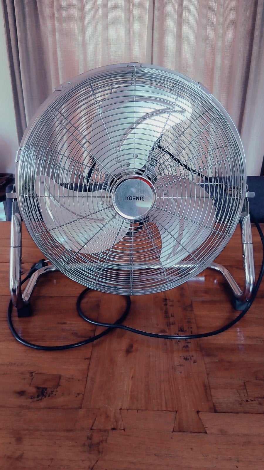 Koenic Vloerventilator KFF-400-M - Krachtig en Compact, Ophalen, Zo goed als nieuw, Vloerventilator