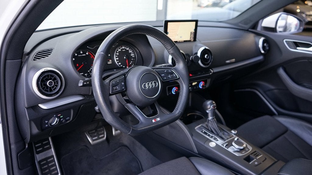 Audi A3 Limousine 35 TFSI 3x S Line Black Optik AUTOMAAT-BAN, Auto's, Audi, 4 cilinders, 150 pk, Leder en Stof, Wit