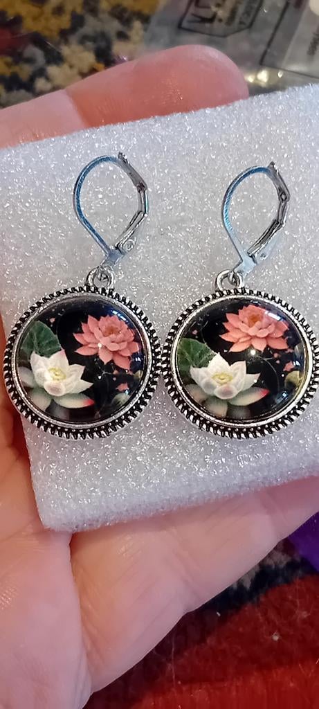 Oorbellen met lotusbloem design, Hangers, Overige kleuren, Nieuw, Ophalen of Verzenden