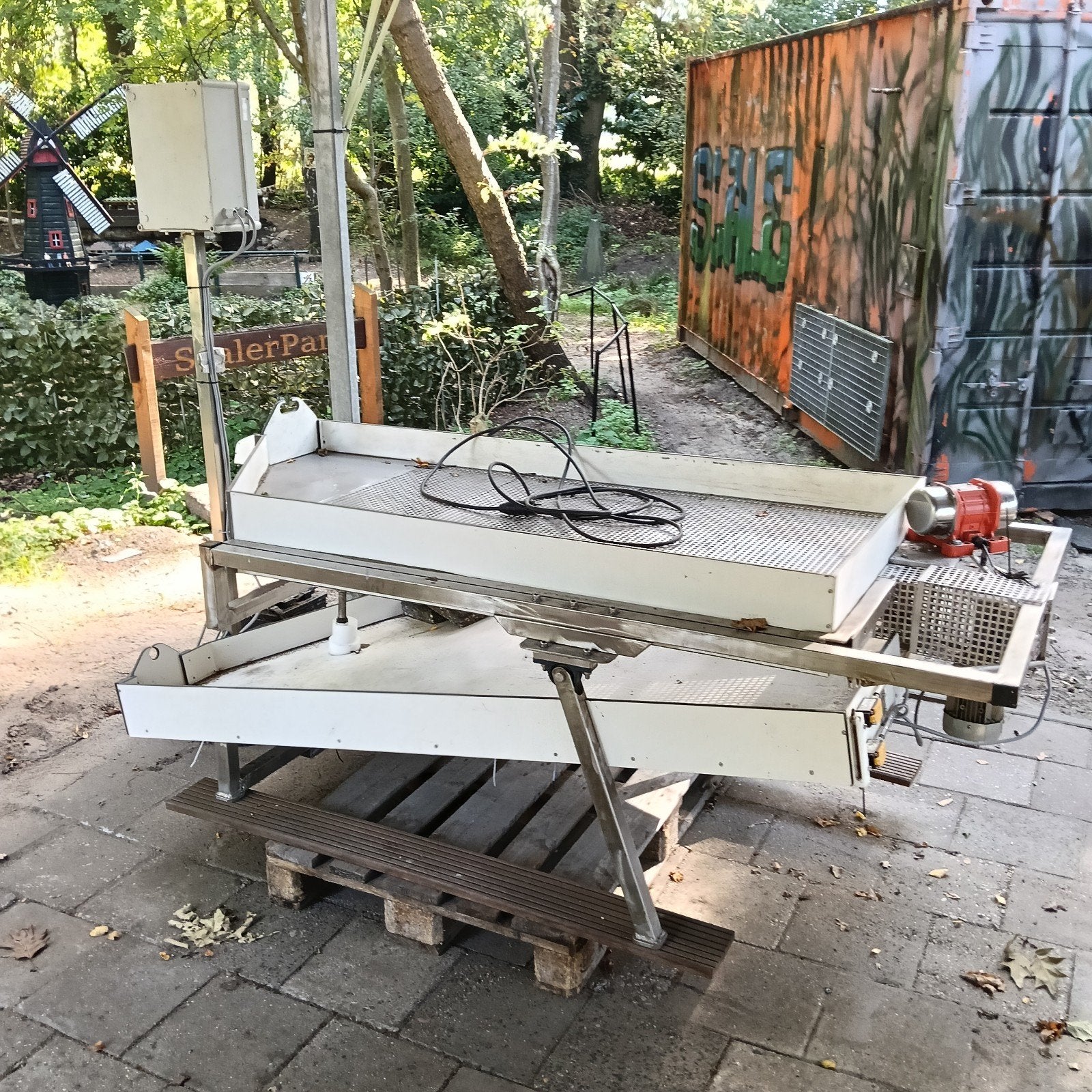 tril tafel, schud tafel, Ophalen of Verzenden