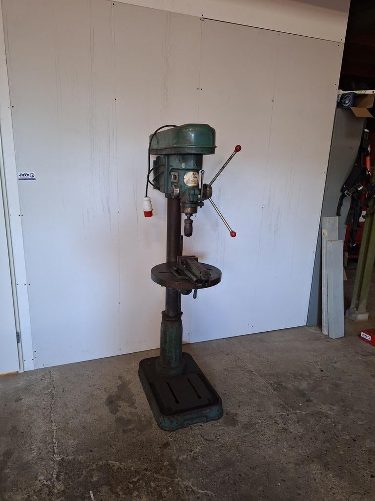 Kolomboormachine met Morseconus 3 boorkop en boren, Ophalen, Variabele snelheid, Kolomboormachine, Gebruikt