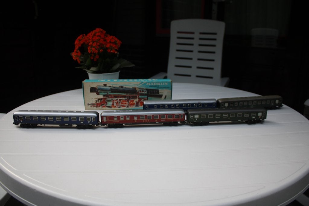 Märklin Vijf D-Trein rijtuigen, Hobby en Vrije tijd, Modeltreinen | H0, Wisselstroom, Gebruikt, Wagon, Ophalen of Verzenden