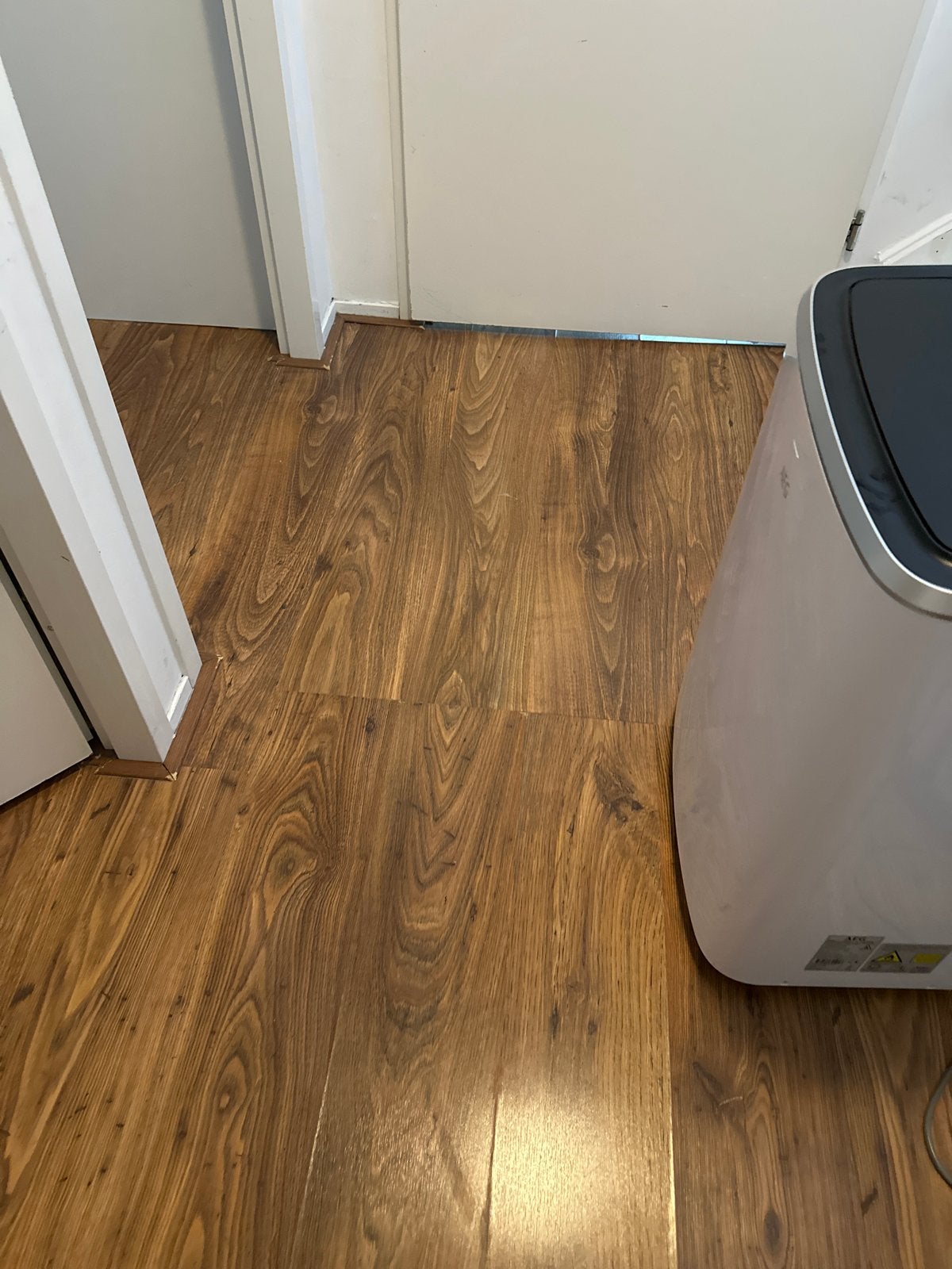 Gratis af te halen laminaat voor 3 slaapkamers, Doe-het-zelf en Verbouw, Vloerdelen en Plavuizen, Ophalen, Gebruikt, 10 m² of meer