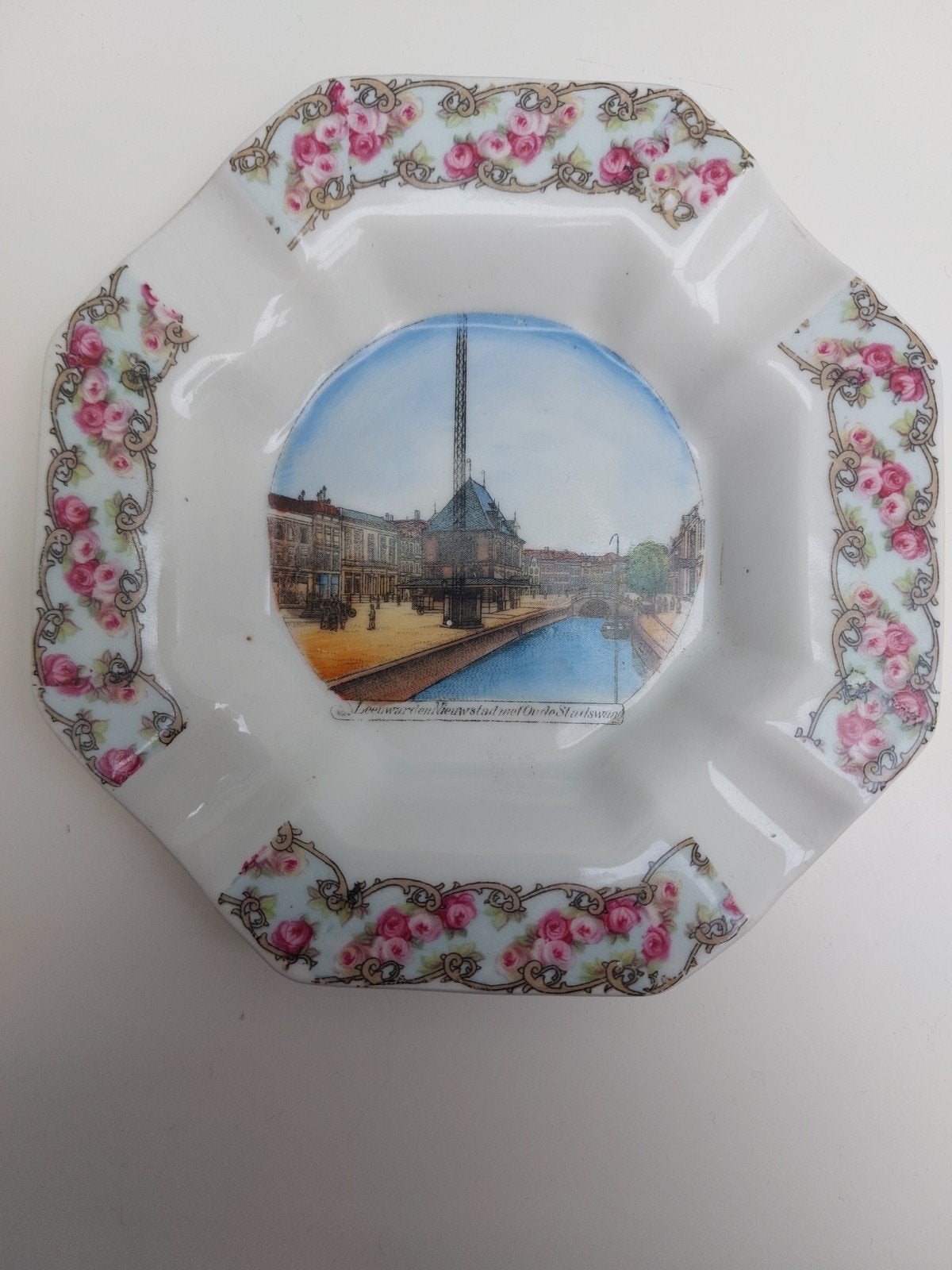 asbakje met Waag Leeuwarden, Ophalen