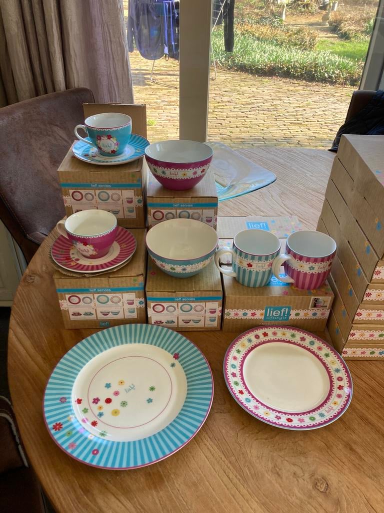 Lief servies, Nieuw, Ophalen of Verzenden, Overige stijlen, Aardewerk