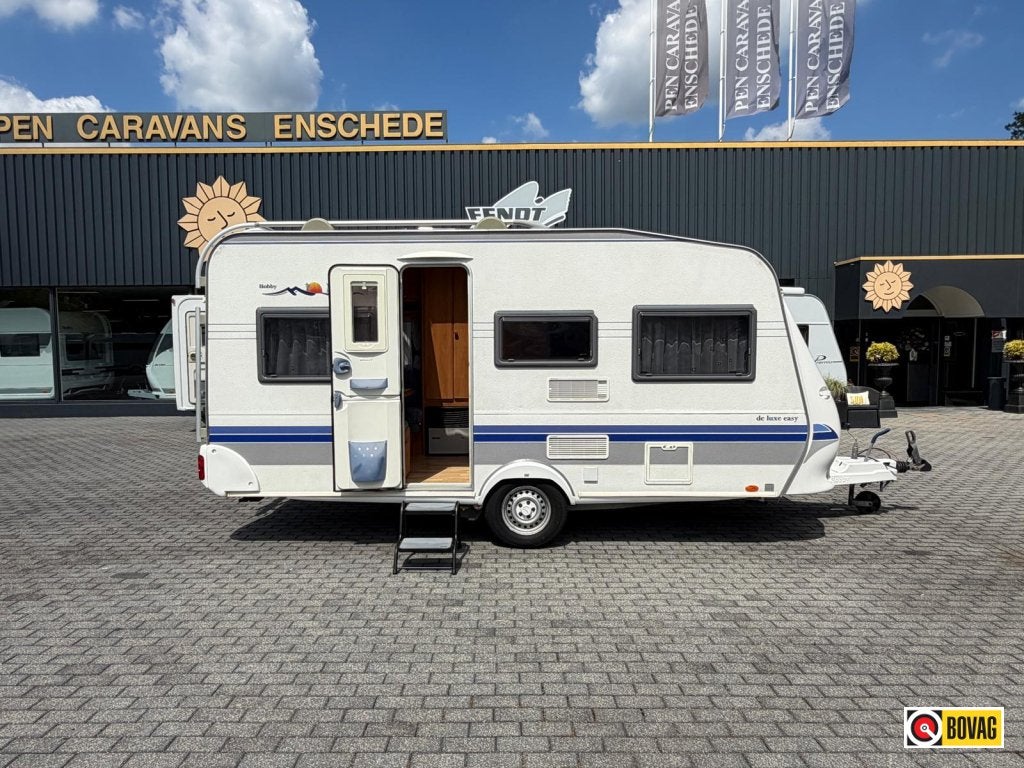 Hobby De luxe Easy 450 UF Met mover en voortent, Caravans en Kamperen, Rondzit, Hobby, Bedrijf, Ringverwarming