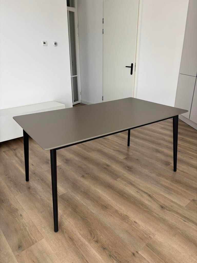 Scandinavische tafel 160x90 taupe, Huis en Inrichting, Tafels | Eettafels, Zo goed als nieuw, 50 tot 100 cm, 150 tot 200 cm, Vier personen