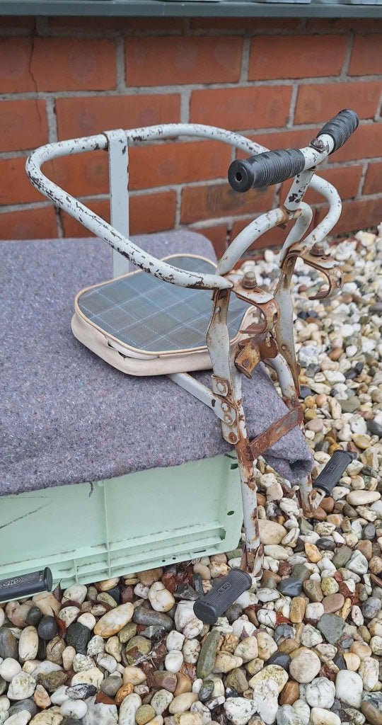 Oldtimer vintage fietsstoeltje, retro uitstraling., Fietsen en Brommers, ., Ophalen of Verzenden, ., .