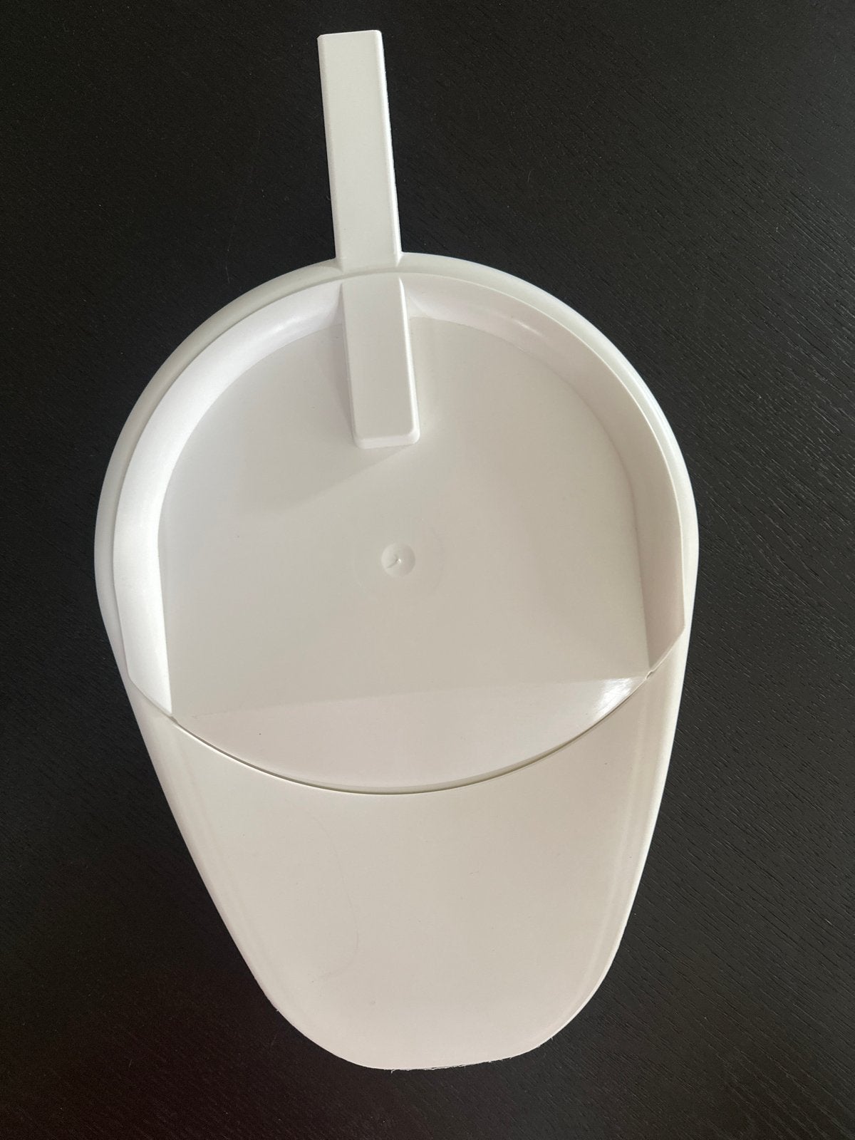 Ondersteek bedpan met deksel (po), Ophalen, Zo goed als nieuw