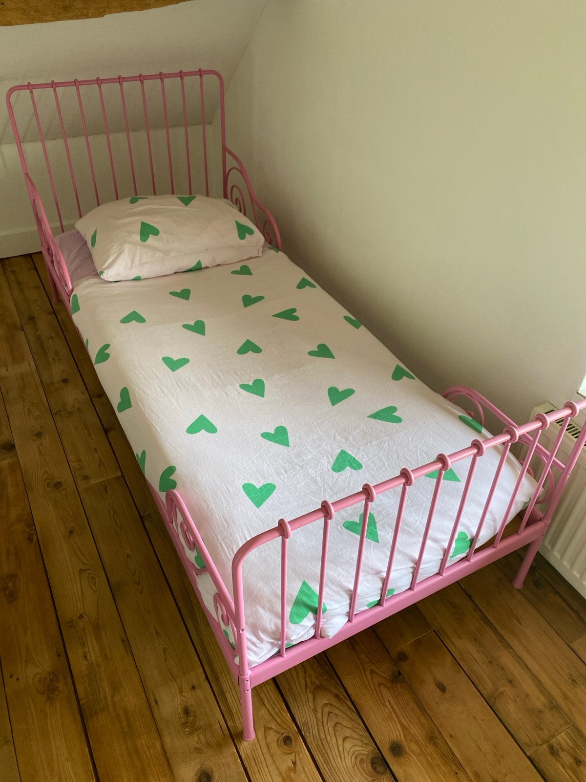 Roze kinderbed meegroei bed met lattenbodem en matras, Ophalen, Gebruikt, 70 tot 85 cm, Lattenbodem