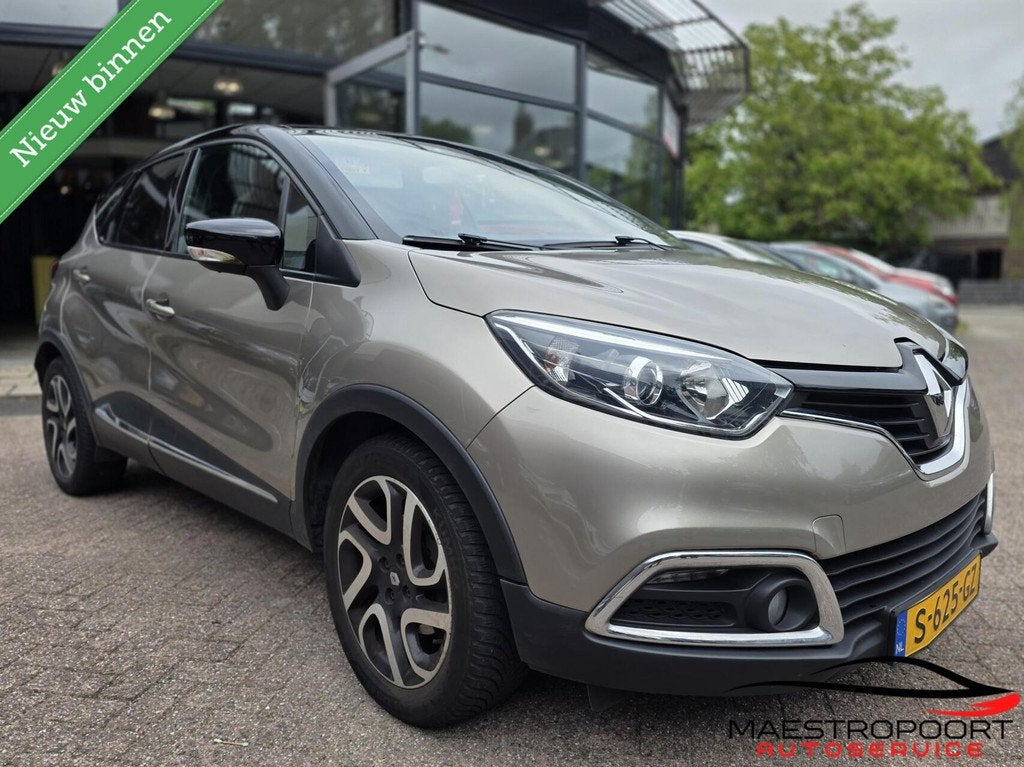 Renault Captur 1.2 TCe Helly Hansen, Euro 5, 4 cilinders, Bruin, 19 km/l